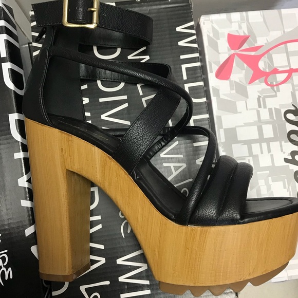 $15 🌳 High wood like Platform heels sandals - Picture 5 of 5